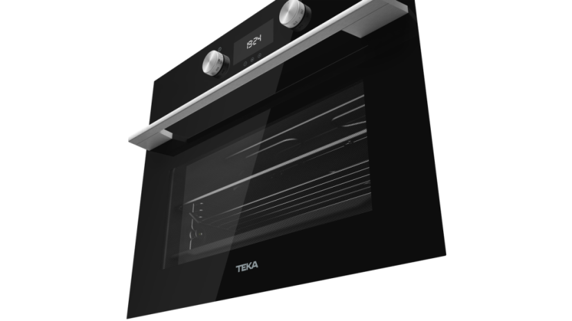Vestavná trouba Teka HLC 8400 BK