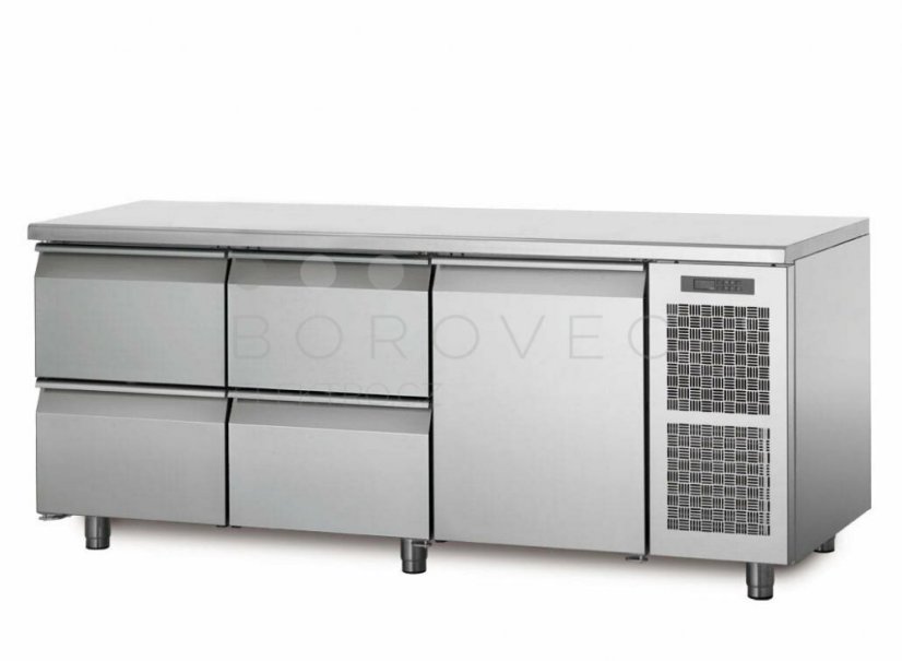 Coldline chladící stůl TP17/3M s deskou zadního lemu Coldline chladící stůl TP17/3M s deskou zadního lemu