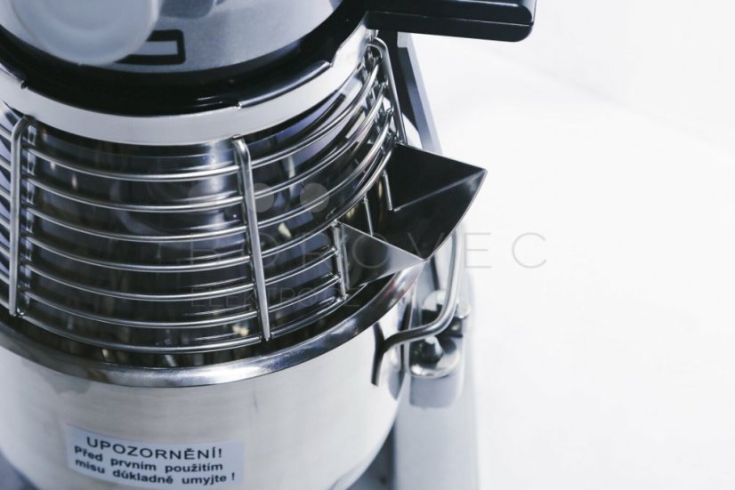 Univerzální kuchyňský robot SPAR SP-100