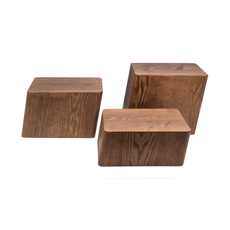 TOMGAST Podstavec šikmý, jasan, 285 × 285 × 120 mm TOMGAST Podstavec šikmý, jasan, 285 × 285 × 120 mm