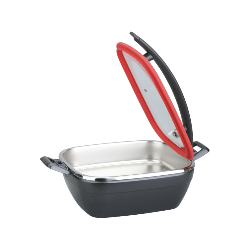 TOMGAST Chafing Artisan s červeným víkem a černou rukojeti, 460x280x206 mm, 4,5 l TOMGAST Chafing Artisan s červeným víkem a černou rukojeti, 460x280x206 mm, 4,5 l