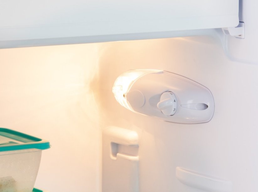 Retro lednice DOMO DO91708R