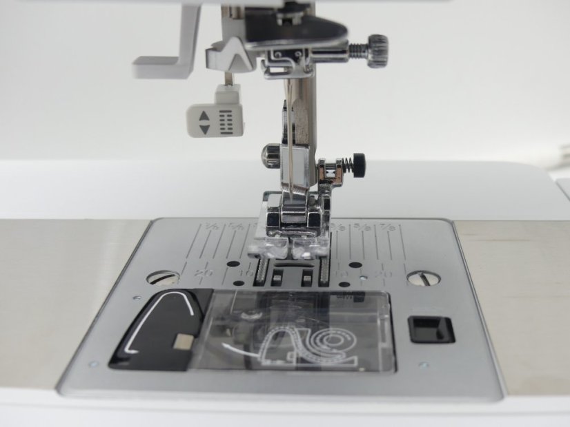 Šicí stroj Veritas Power Stitch 32T