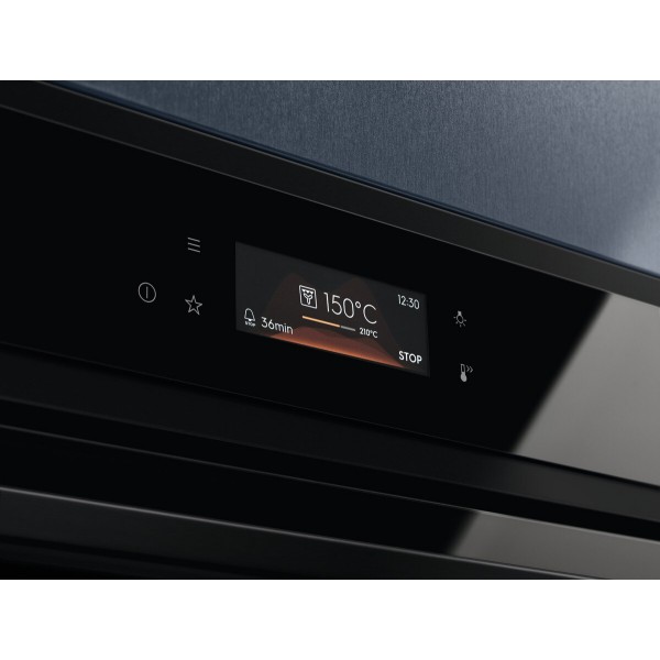Vestavná parní trouba Electrolux EOB8S39H