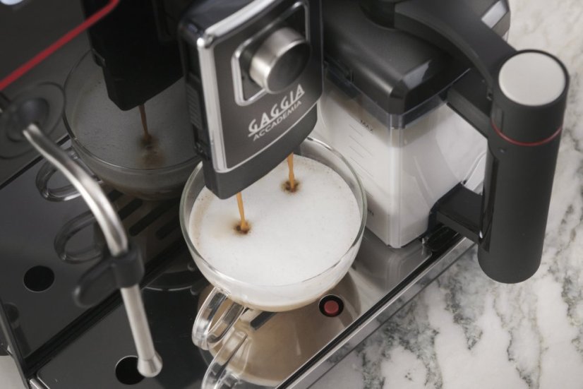 Automatický kávovar Gaggia New Accademia Black Glass