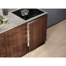 Vestavná monoklimatická chladnička Electrolux LXB2AE82S