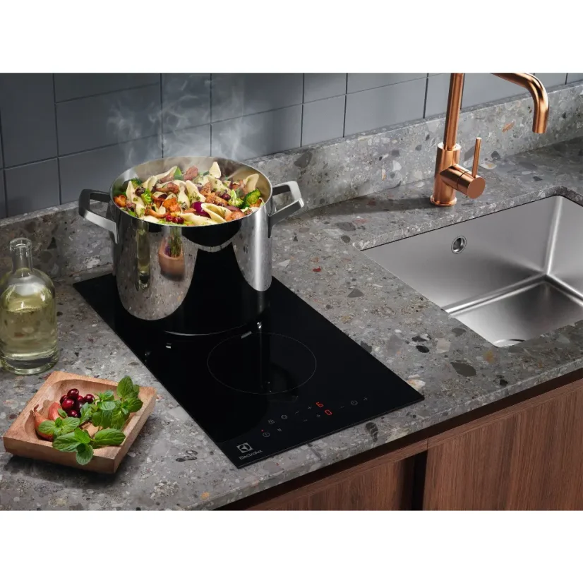 Sklokeramická varná deska Electrolux LHR3233CK