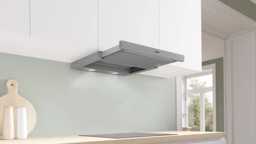 Výsuvná digestoř Bosch DFR067A52