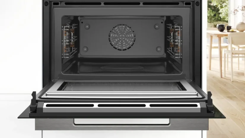 Vestavná trouba Bosch CMG7361B1