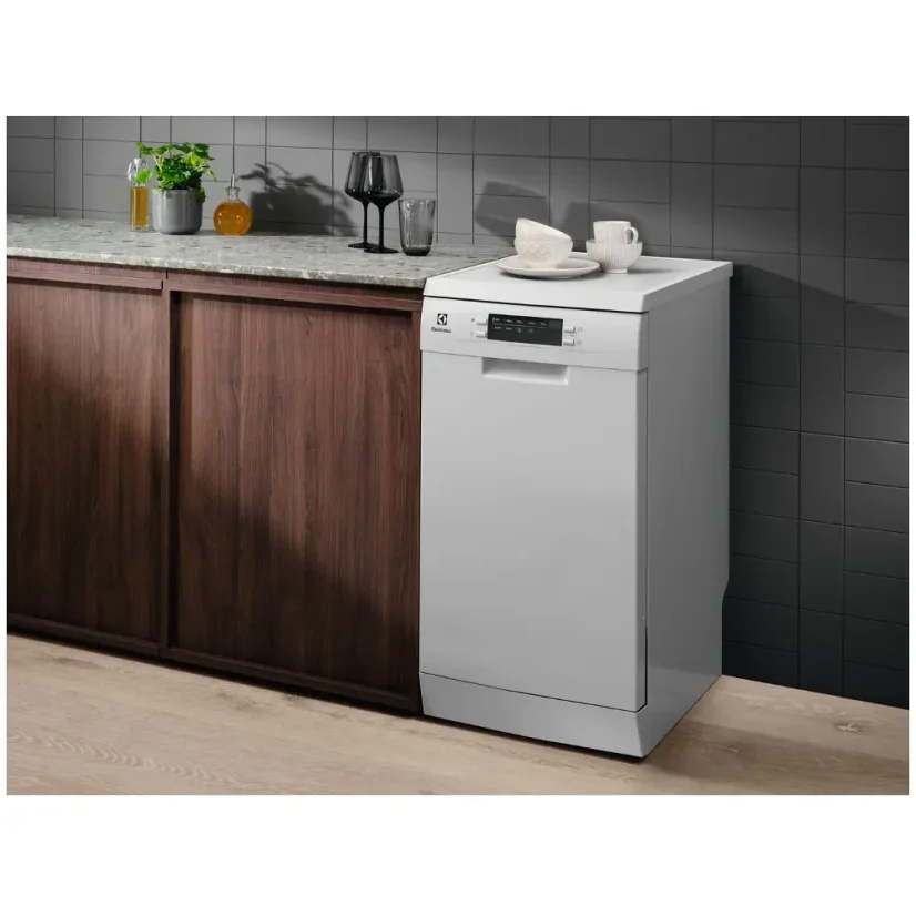 Myčka nádobí Electrolux ESG42310SW
