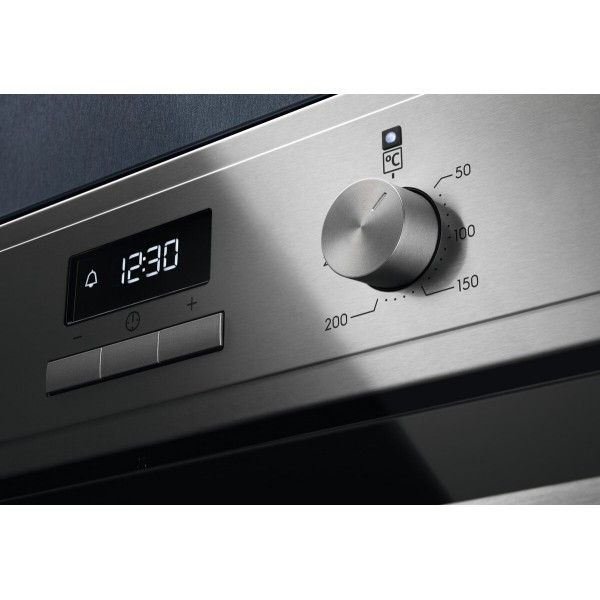 Vestavná trouba Electrolux EOD3H40BX