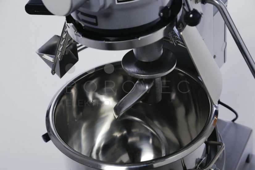 Univerzální kuchyňský robot SPAR SP-200