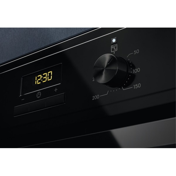 Vestavná trouba Electrolux EOF3H50BK FLEX SurroundCook