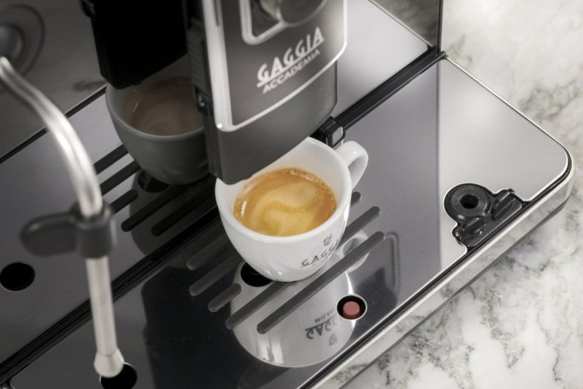 Automatický kávovar Gaggia New Accademia Black Glass