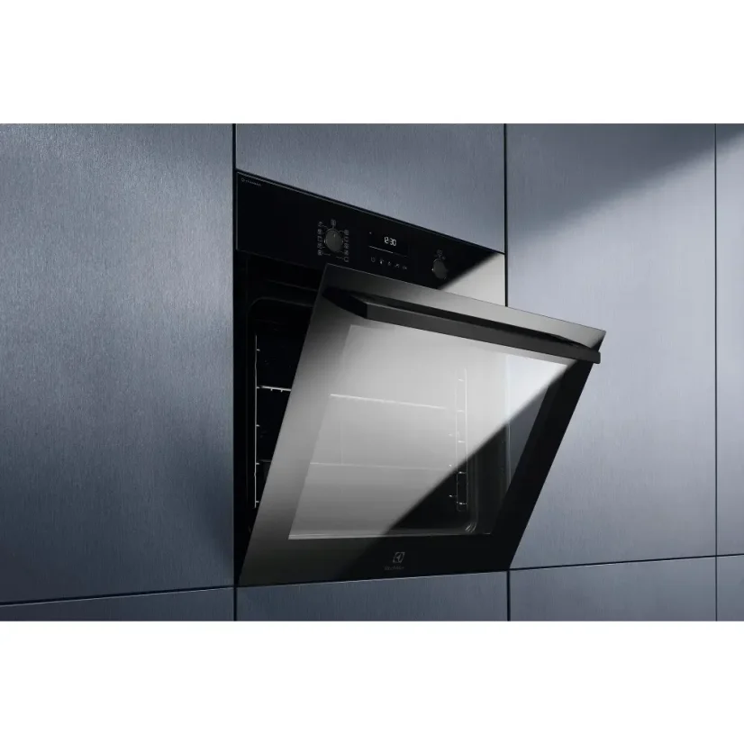Vestavná trouba Electrolux EOD6F77WZ