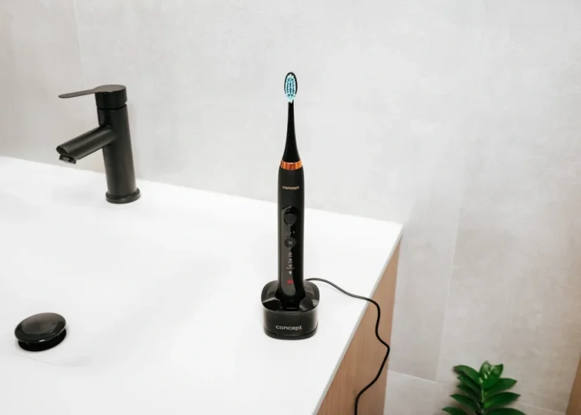 Elektrický zubní kartáček Concept zk7011