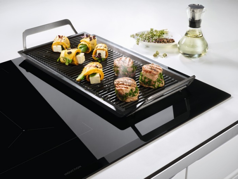 Indukční varná deska Electrolux EIV835